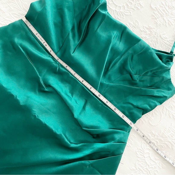 NWOT Lulus Treat Me Good Emerald Green Satin Cowl Neck Tulip Mini Dress Small - Picture 5 of 7
